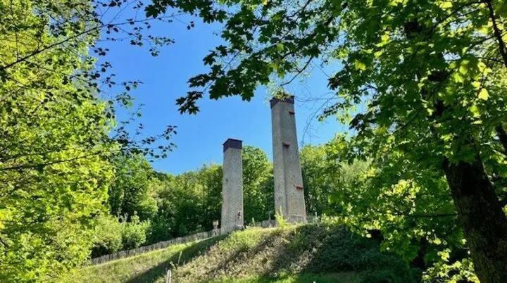 Kletterpfeiler auf dem Freizeitgelände  Waldaschaff  | © Christoph Sauer